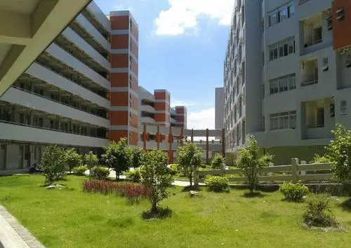 ȪݲˇW(xu)У(jin)