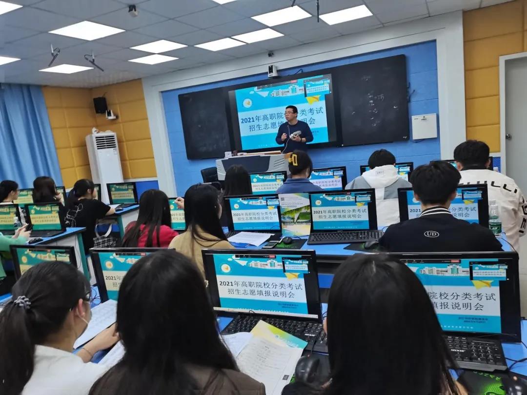 <a href=http://www.mitutoyo-qf.cn/school-399/ target=_blank class=infotextkey>xASI(y)ЌW(xu)У</a>