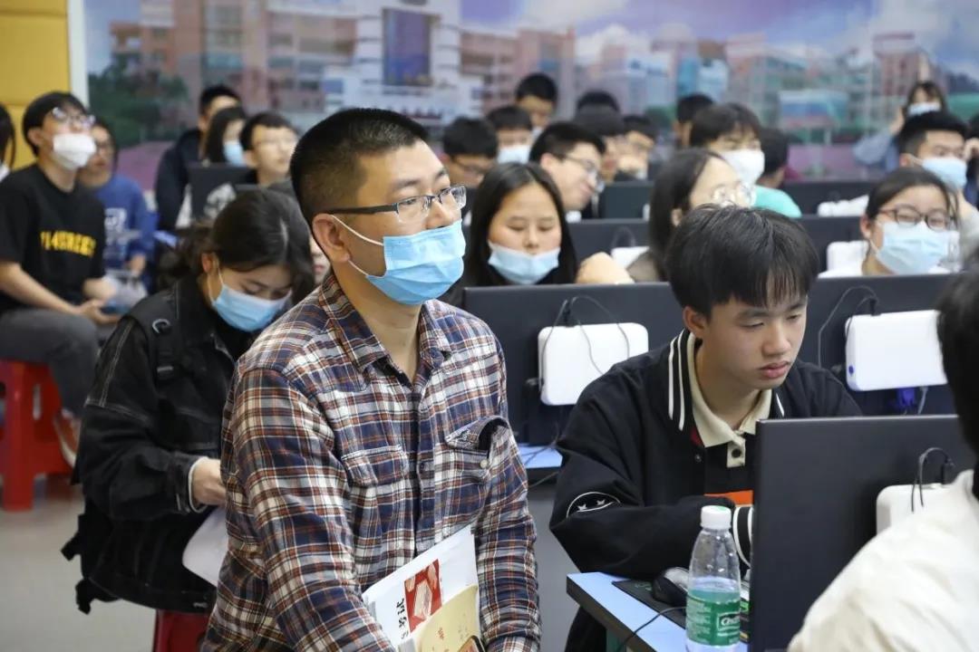 <a href=http://www.mitutoyo-qf.cn/school-399/ target=_blank class=infotextkey>xASI(y)ЌW(xu)У</a>