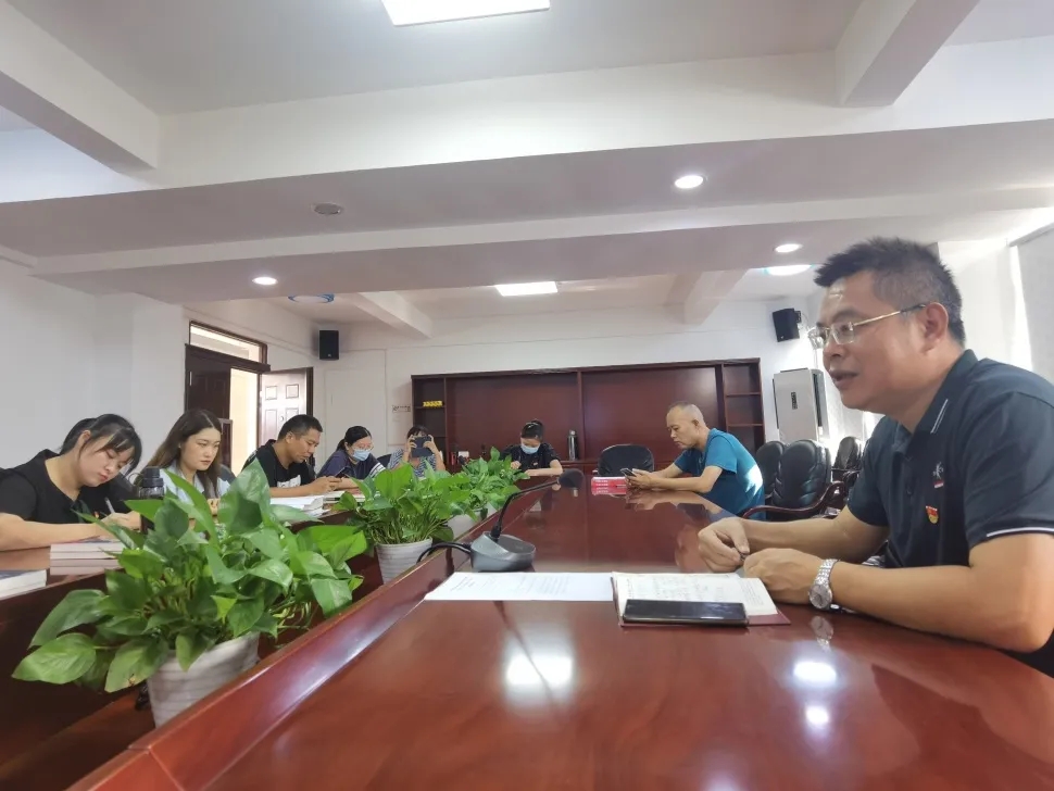 百年榮光謀發(fā)展 砥礪奮進續(xù)新篇——廈門五中黨委召開黨員大會暨黨史學習教育專題組織生活會