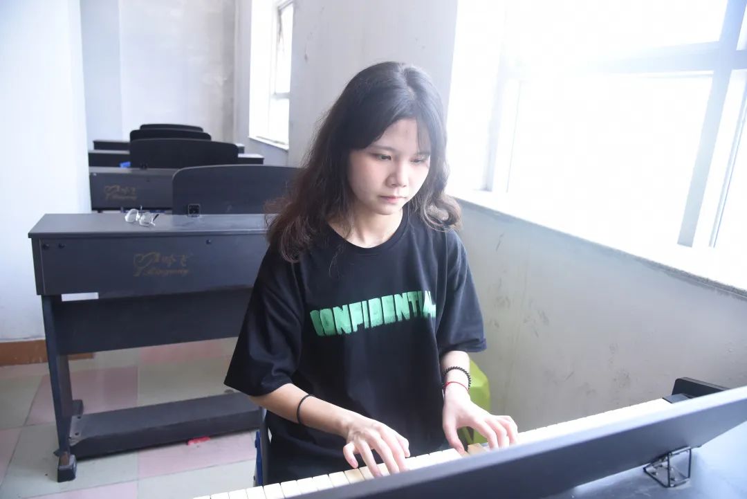 ﻿ϲ(bo)<a href=http://www.mitutoyo-qf.cn/school-458/ target=_blank class=infotextkey>Ȫݳй̼g(sh)W(xu)У</a>W(xu)Әs@(gu)Ҫ(jing)W(xu)