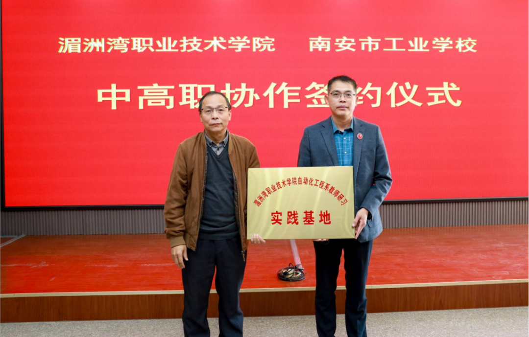 <a href=http://www.mitutoyo-qf.cn/school-417/ target=_blank class=infotextkey>ϰйI(y)W(xu)У</a>eСУУkW(xu)sxʽ