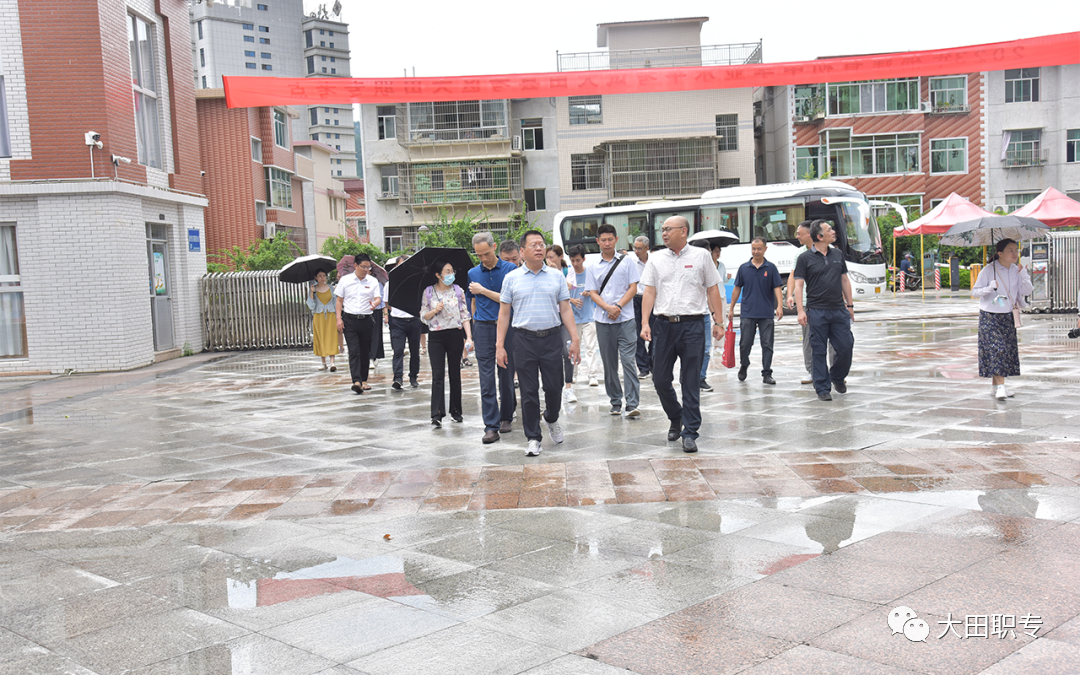 I(y)ЌW(xu)У|<a href=http://www.mitutoyo-qf.cn/school-369/ target=_blank class=infotextkey>ʡ]늌W(xu)У</a>\Aһе^