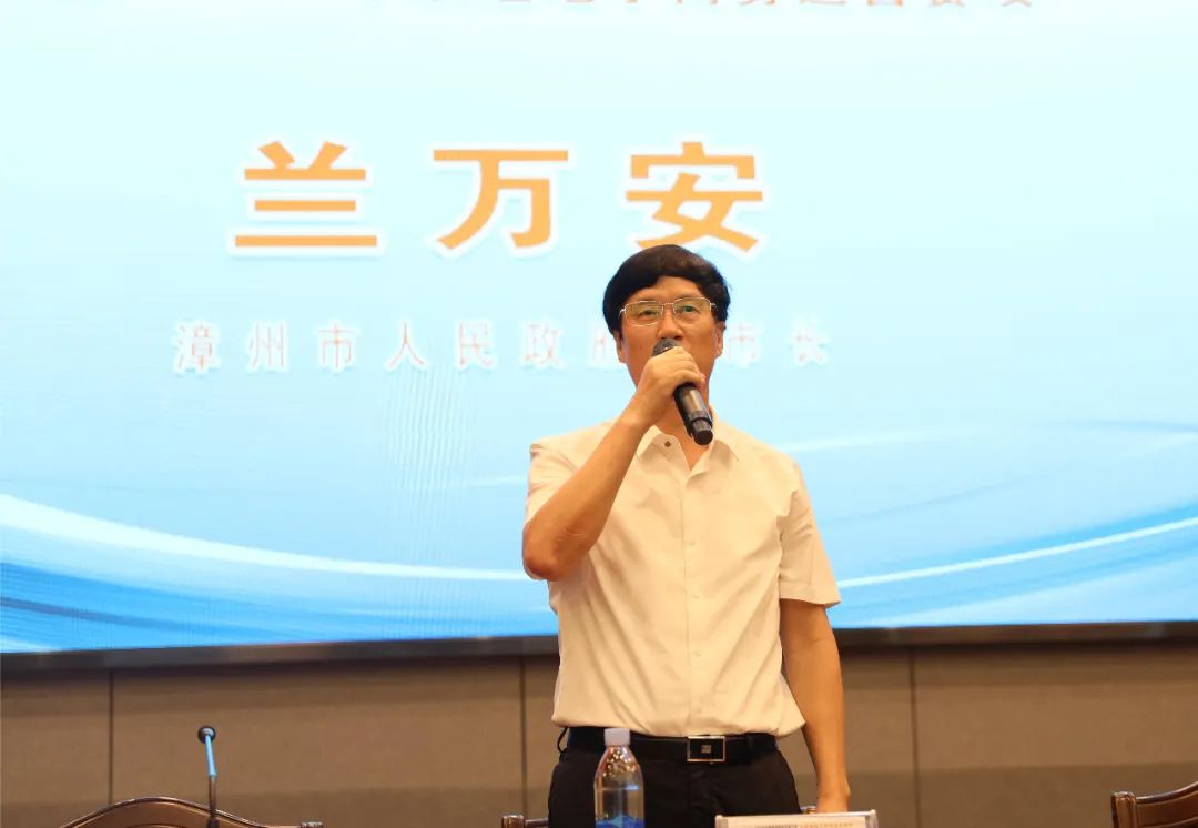 漳州高新職業(yè)技術(shù)學(xué)校:2023年全國職業(yè)院校技能大賽中職組電子商務(wù)運(yùn)營賽項(xiàng)在漳州高新職業(yè)技術(shù)學(xué)校開幕