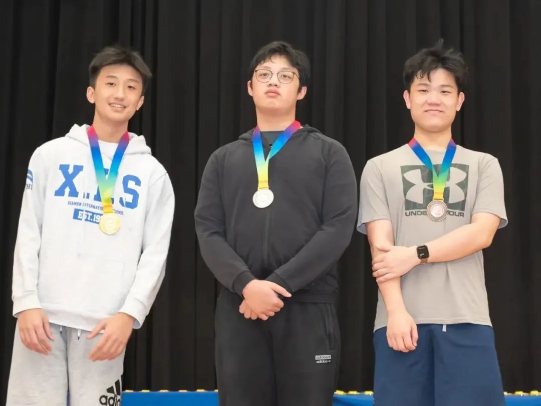 BT(mn)ẏB(gu)HW(xu)УCongratulations to MXIS Swimming Team Winners