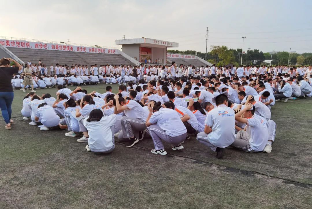 漳州正興學(xué)校:安全演練常態(tài)化,安全意識(shí)記心中 | 正興學(xué)校舉辦火災(zāi)和地震逃生演習(xí)
