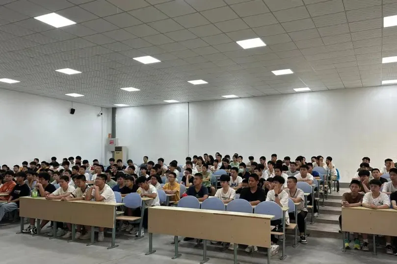 <a href=http://www.mitutoyo-qf.cn/school-432/ target=_blank class=infotextkey>ĽI(y)ЌW(xu)У</a>