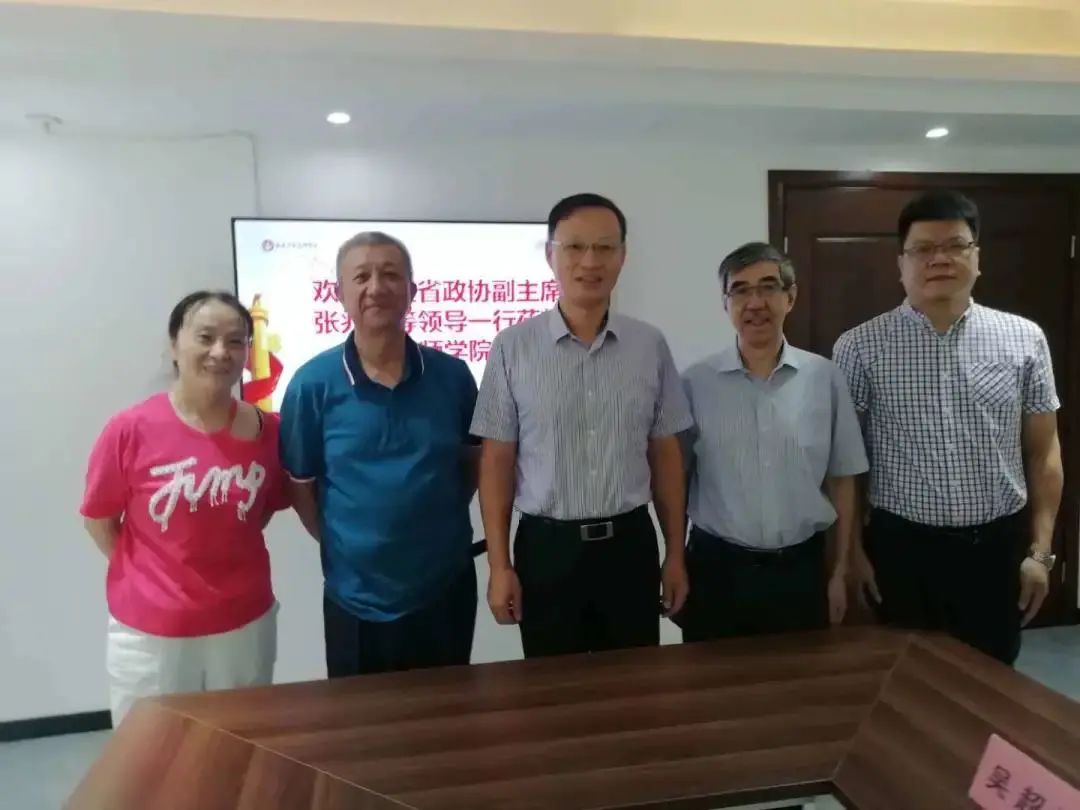 <a href=http://www.mitutoyo-qf.cn/school-504/ target=_blank class=infotextkey>福建中華技師學院</a>招生簡介